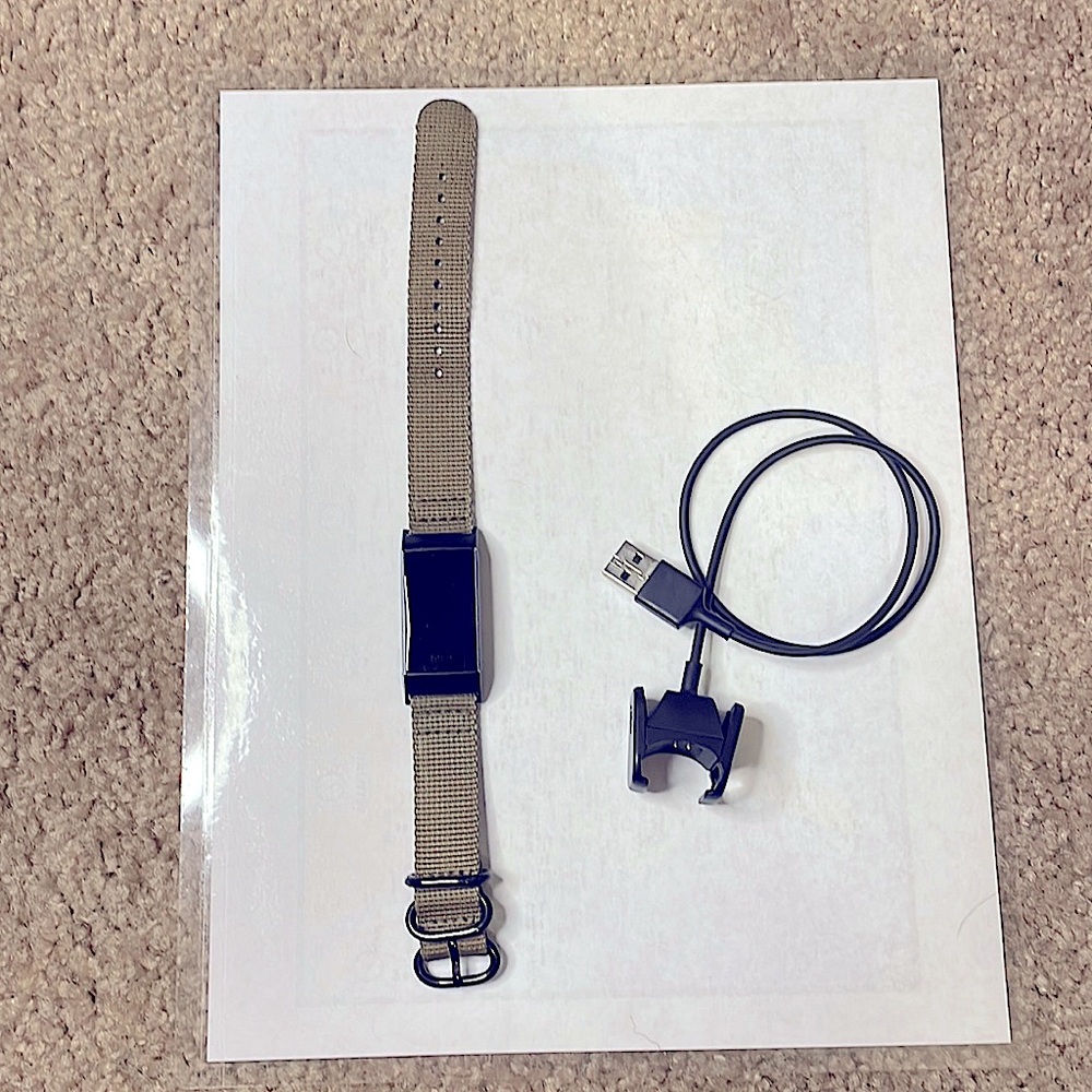 Fitbit (Charge 3)